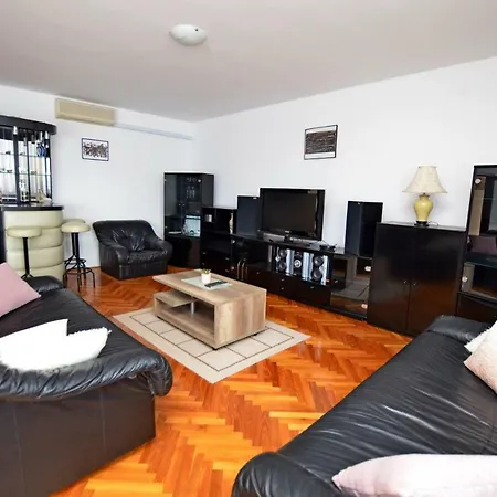 Katica Apartman *